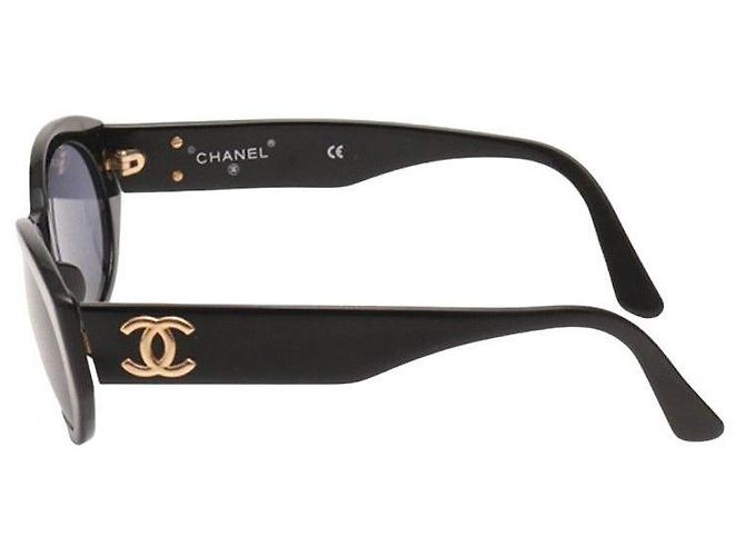 Occhiali da sole Chanel logo nero e oro 03517 D'oro - vista 3