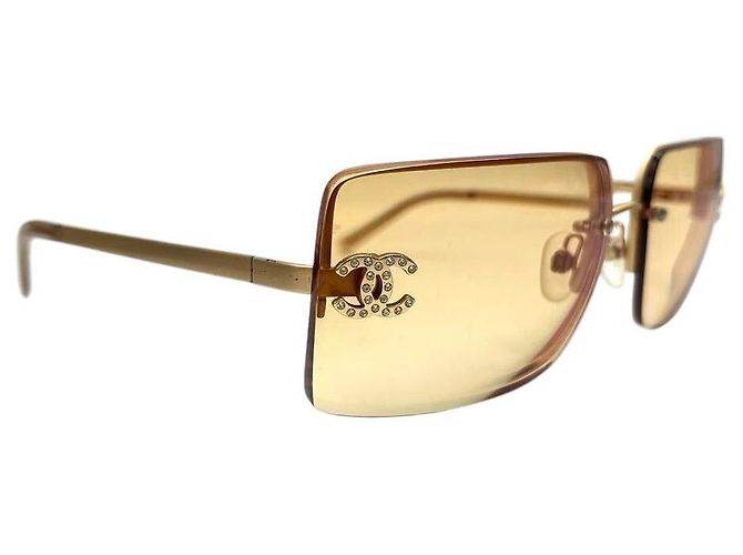 Gafas de sol Chanel CC Logo con strass marrón amarillo con tinte dorado Castaño - vista 2