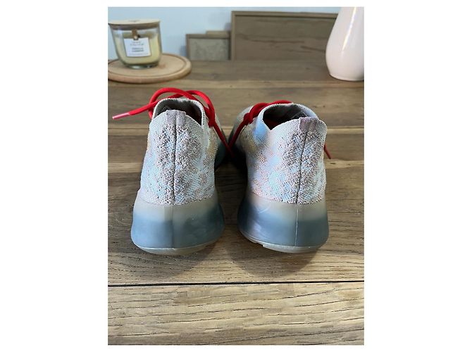 Adidas Yeezy Boost 380 Pepper Grigio - vista 2