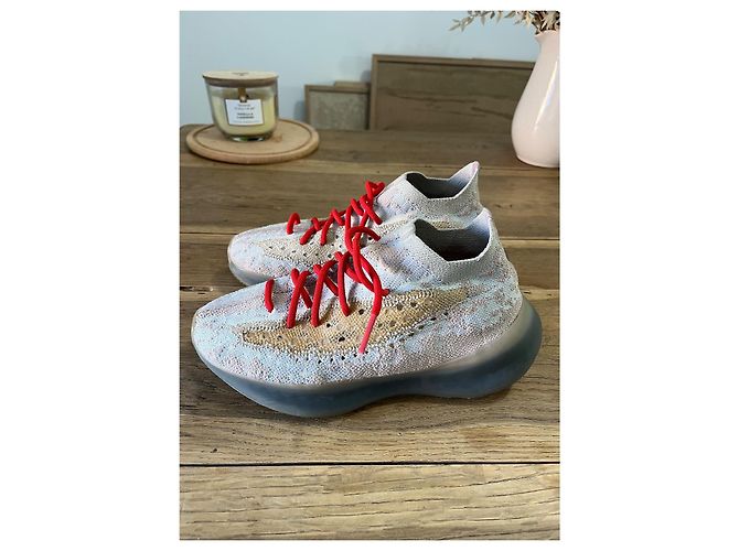Adidas Yeezy Boost 380 Pepper Grigio - vista 3