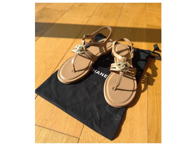 Sandali Chanel in pelle beige taglia 38 - vista 2
