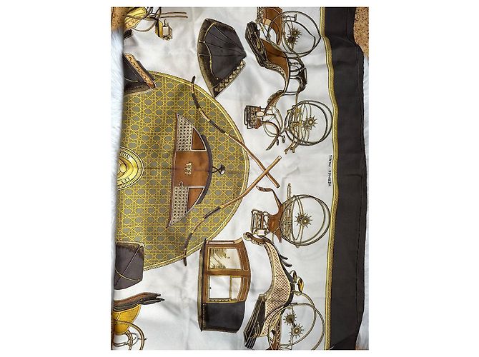 Constance Sciarpa Hermès in seta marrone - vista 7