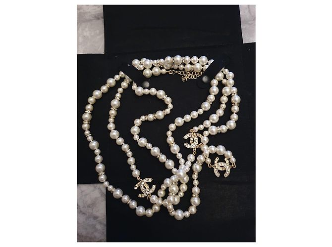Coco Crush Chanel 2021 Pre-Fall Collana di Perle di Cristallo Dorato Gold hardware - vista 10