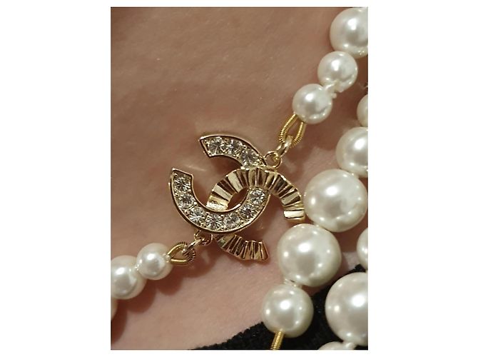 Coco Crush Chanel 2021 Pre-Fall Collana di Perle di Cristallo Dorato Gold hardware - vista 19