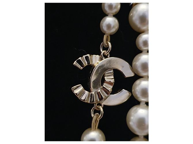 Coco Crush Chanel 2021 Pre-Fall Collana di Perle di Cristallo Dorato Gold hardware - vista 4
