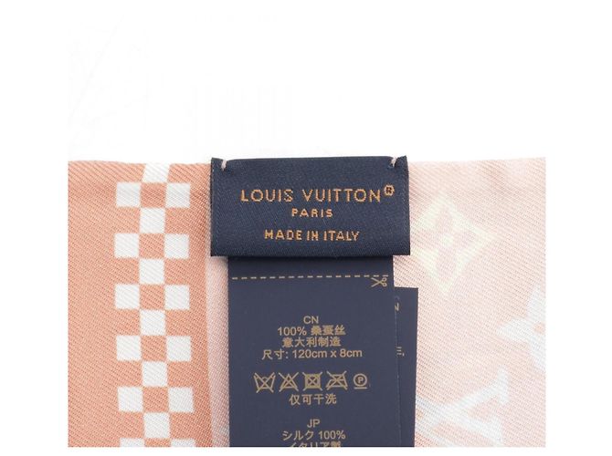 Écharpe en soie Vivienne M79479 de Louis Vuitton - vue 2