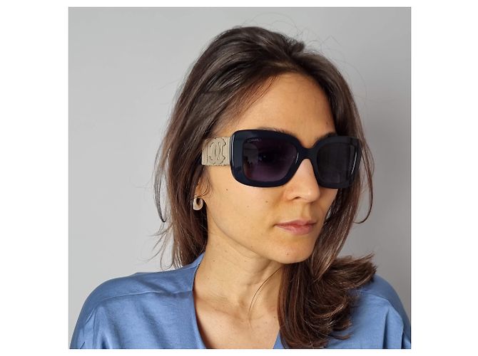 Timeless Chanel Occhiali da sole quadrati in acetato e pelle di vitello bicolore Multicolore - vista 2