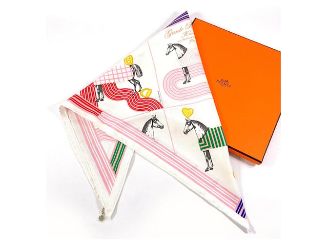 Hermès Sciarpa Triangolare 70 in Seta Hermes Bianco - vista 2
