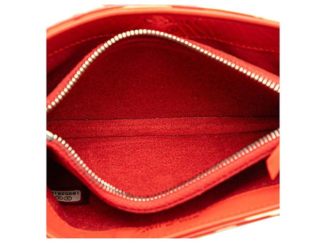 Vanity Chanel Patent Leather Mini Pouch Red White - view 4