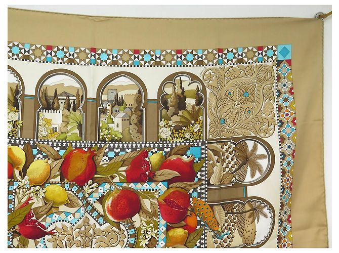 Hermès FULAR HERMES I GIARDINI DI ANDALUSIA ALINE HONORE QUADRATO 90 IN SETA Beige - vista 3