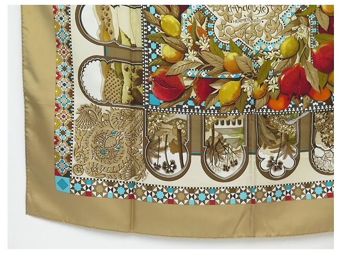 Hermès FULAR HERMES I GIARDINI DI ANDALUSIA ALINE HONORE QUADRATO 90 IN SETA Beige - vista 5