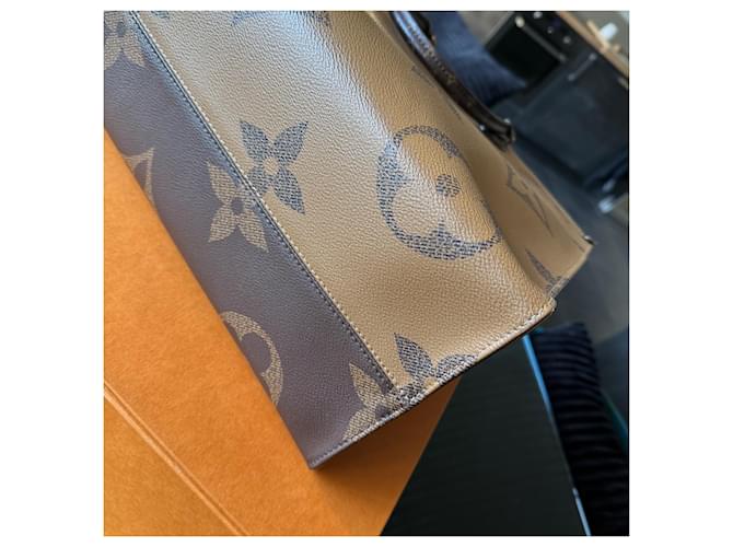 Louis Vuitton Borsa Onthego GM Monogramma Marrone - vista 16