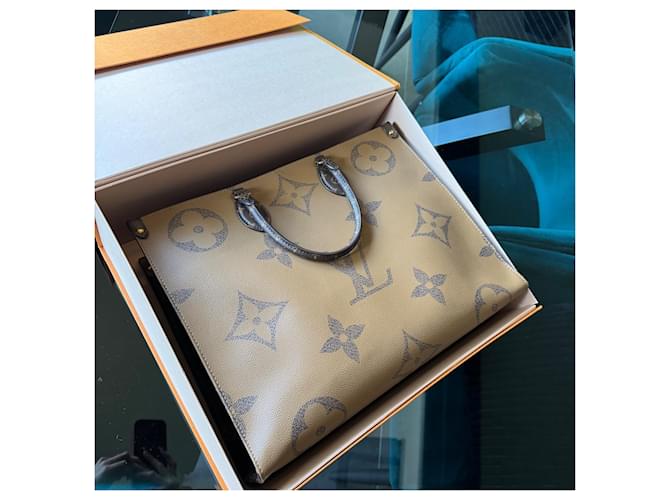 Louis Vuitton Borsa Onthego GM Monogramma Marrone - vista 2