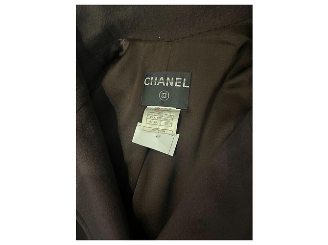 Chanel Braune Jacke Knöpfe Schmuck Dunkelbraun - Ansicht 2