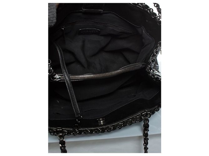 Chanel, gesteppte Kette Me Tote in Schwarz - Ansicht 9