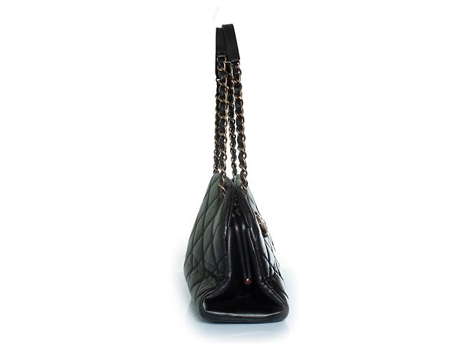 Chanel, borsa a spalla mademoiselle in nero - vista 7