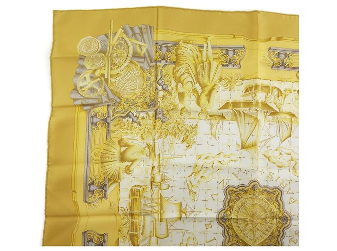 Lenço de seda Hermès Carré 90 Ouro Dourado Metálico - vista 2