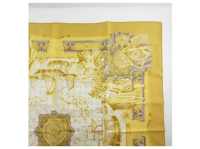Lenço de seda Hermès Carré 90 Ouro Dourado Metálico - vista 3
