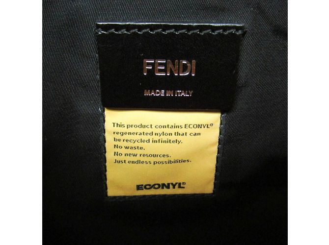 Zaino/Borsa a Tracolla in Nylon Fendi Fendines 7VZ067 - vista 10