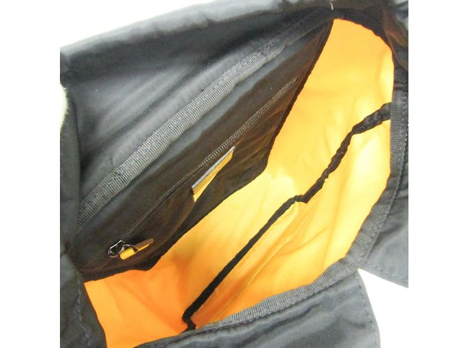 Zaino/Borsa a Tracolla in Nylon Fendi Fendines 7VZ067 - vista 3