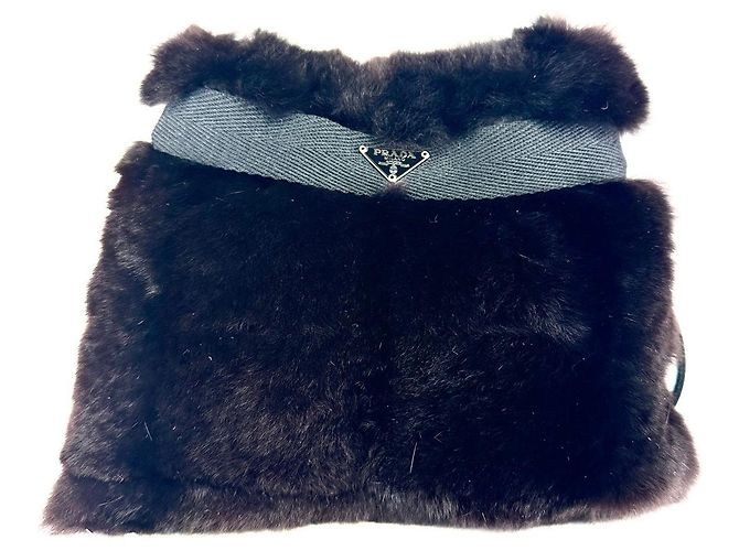 PRADA Mini Borsa a Spalla in Pelliccia Kolinsky Rifinitura in Seta Nera Nero - vista 5