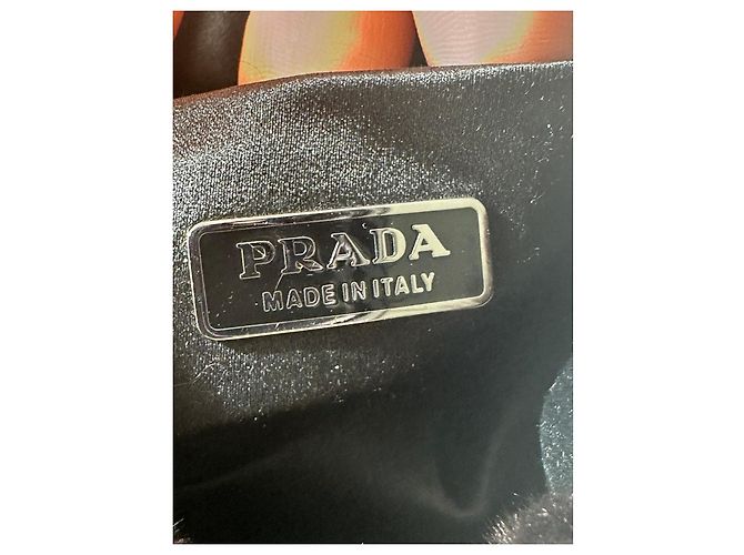 PRADA Mini Borsa a Spalla in Pelliccia Kolinsky Rifinitura in Seta Nera Nero - vista 8
