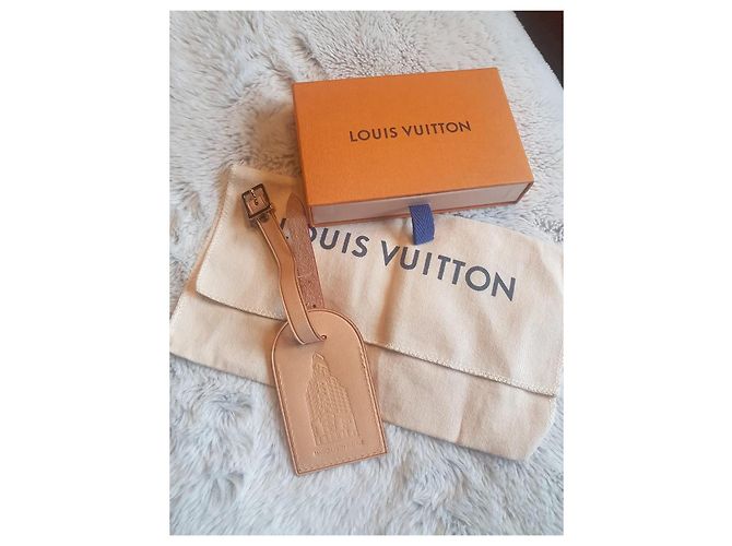 Louis Vuitton Name Tag / Address Camel - view 8