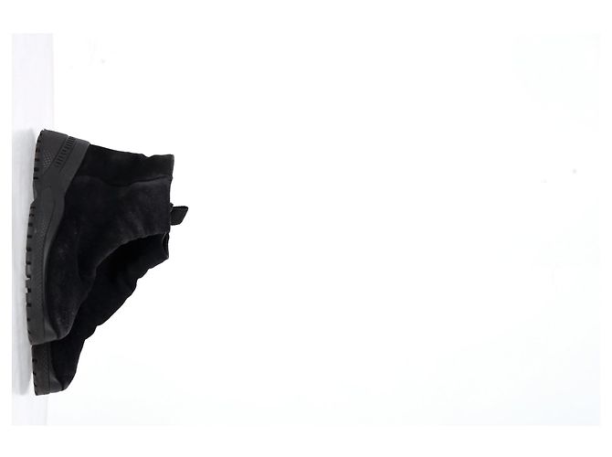 Bottines zippées Miu Miu en daim noir - vue 2