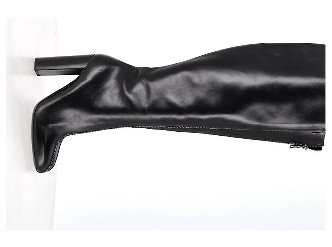 Tom Ford Front Zipped High-Heeled Knee-High Boots in Black Leather - view 7