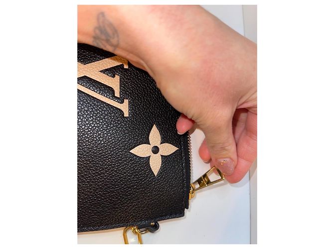 Néonoé Clutch Louis Vuitton Neonoe in pelle Empreinte nera Nero - vista 6