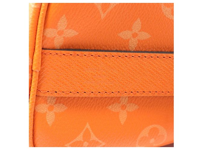 Sac à main Louis Vuitton Keepall Bandouliere 25 M31044 Orange - vue 4