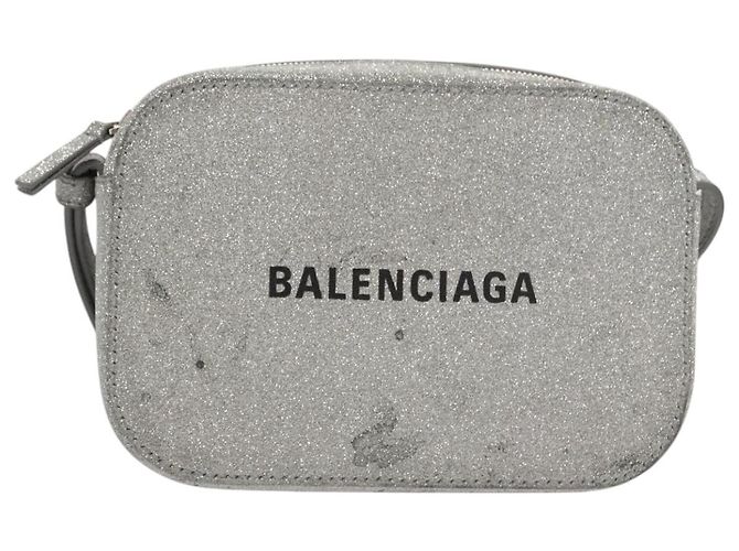 Borsa a tracolla BALENCIAGA Borsa per fotocamera in pelle argento 552372 Auth bs20585 - vista 2