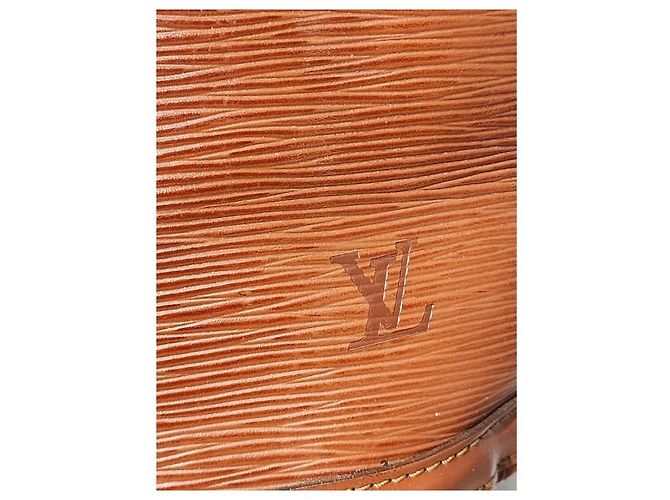Borsa Cluny in pelle Epi Fawn Kenyan Louis Vuitton marrone - vista 12