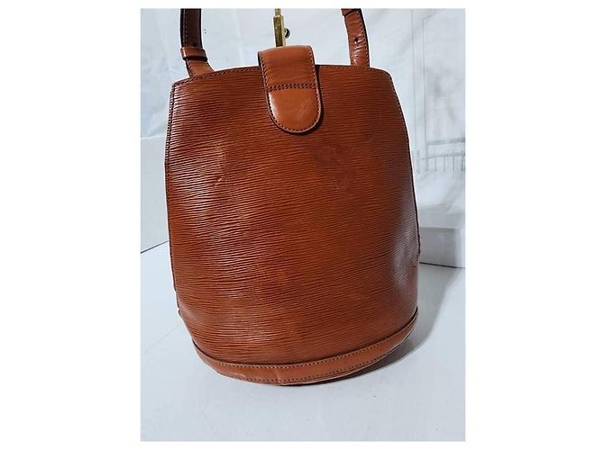 Borsa Cluny in pelle Epi Fawn Kenyan Louis Vuitton marrone - vista 6