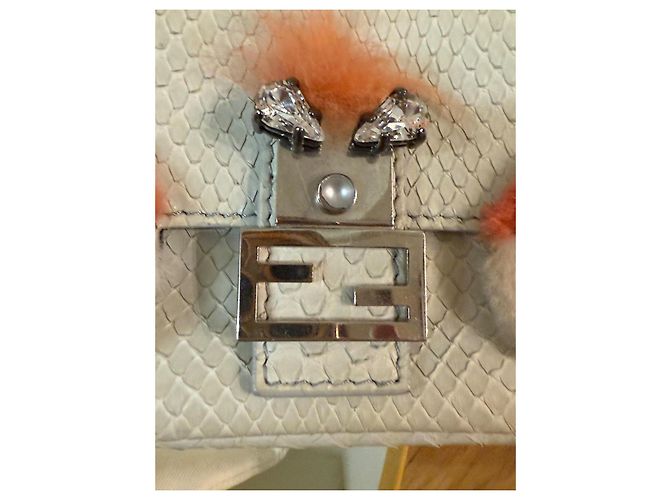 Fendi Micro-Baguette aus Python und Pelz Eggshell Aus weiß - Ansicht 3