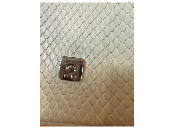 Fendi Micro-Baguette aus Python und Pelz Eggshell Aus weiß - Ansicht 8