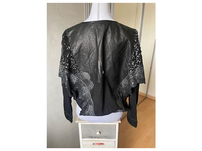Giacca Roberto Cavalli in pelle e camoscio nera con tagli al laser Nero - vista 3