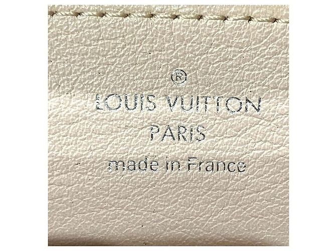 Louis Vuitton Mahina Zippy Wallet M82755 Pink - view 4