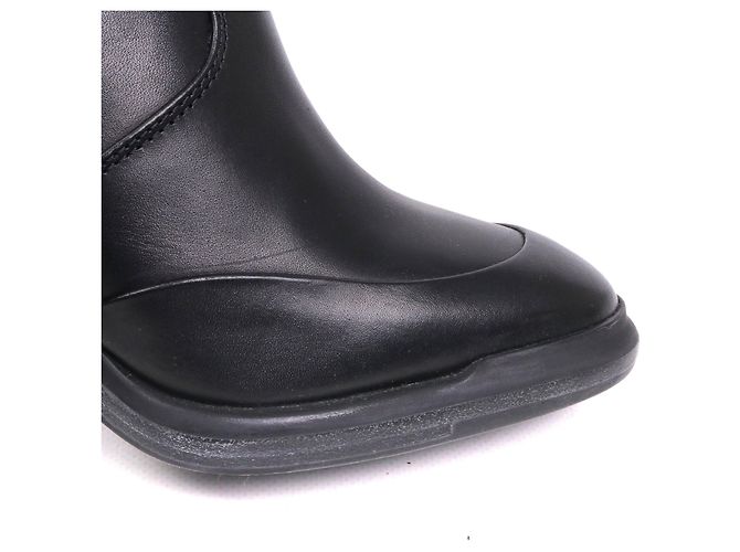 HERMÈS - Hermès boots in black leather (size 37) - view 4