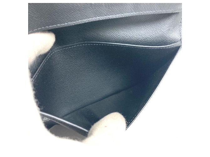 Cartera Larga Brazza Epi Louis Vuitton Negro - vista 13