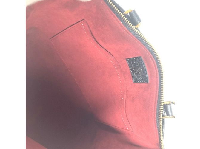 Borsa Tote Petit Palais PM in Monogram Empreinte di Louis Vuitton Nero - vista 13