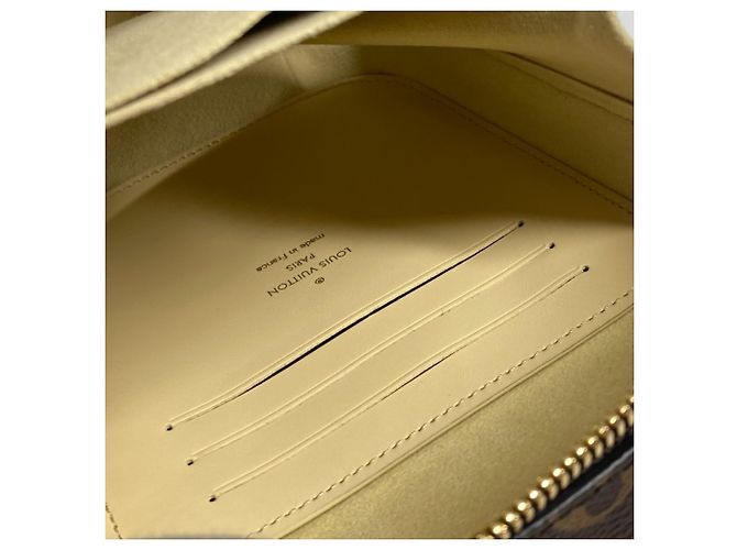 Pochette Verticale Valisette Monogram Louis Vuitton Marrone - vista 14