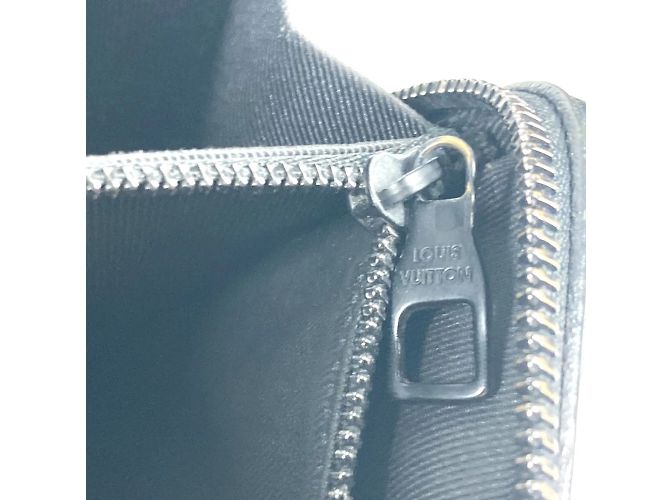 Clutch Soft Trunk Monogram Louis Vuitton Nero - vista 5