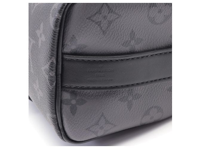 Sac à main Louis Vuitton Keepall Bandouliere 25 M46271 Gris - vue 4