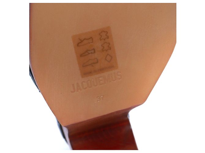 JACQUEMUS - Jacquemus clogs in black leather (size 37) - view 6