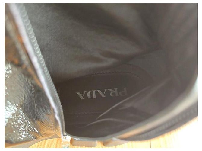 Prada Monolith Overknee-Stiefel. Schwarz - Ansicht 9