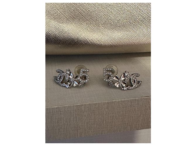 Coco Crush Orecchini Chanel argentati in acciaio Argento - vista 2