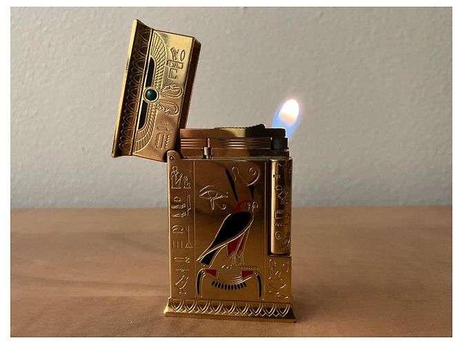 St Dupont Pharaoh Ligne 2 Lighter Gold Plated Golden - view 6