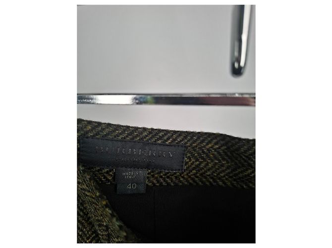 Falda lápiz midi con volantes de Burberry Prorsum en lana verde Gris - vista 6
