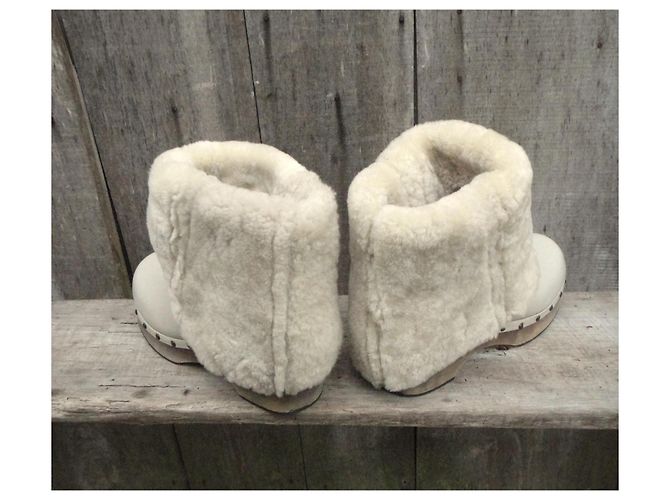 Zoccoli Frye in pelle e shearling crema - vista 5